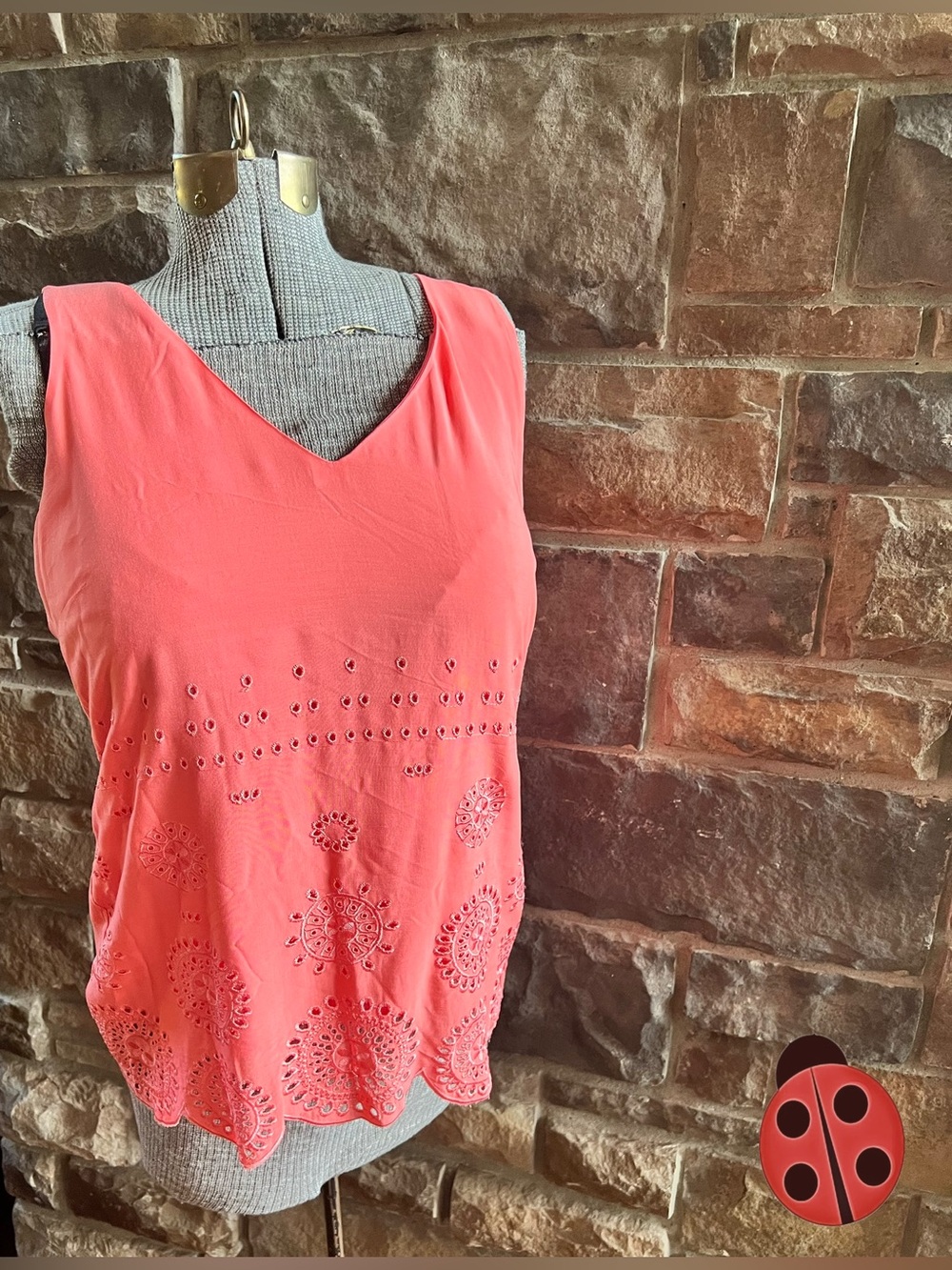 Coral Eyelet Sleeveless V-Neck Women's Top Size M
